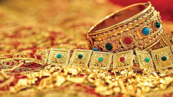 671460-gemsandjewellery-041318