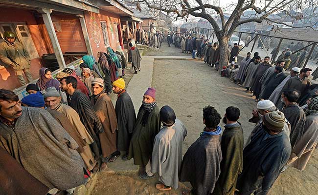 budgam_voting_PTI_big_story_650