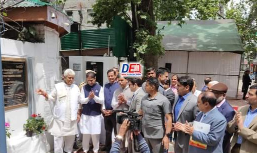 LG Sinha inaugurates renovated Polo View market, says Srinagar to resemble  Mumbai, Delhi