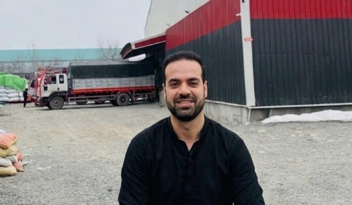 Young entrepreneur turns horticulture challenges into growing cold-chain enterprise in Kashmir